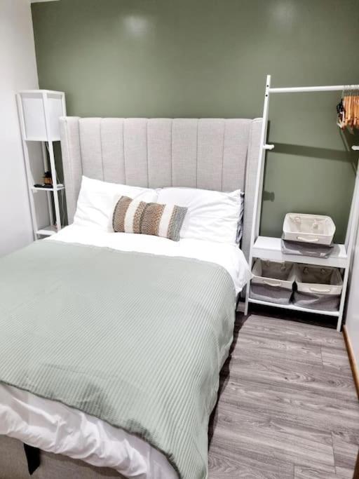 Cosy Hideaway Lodge In Glan Gwna Caeathro Esterno foto
